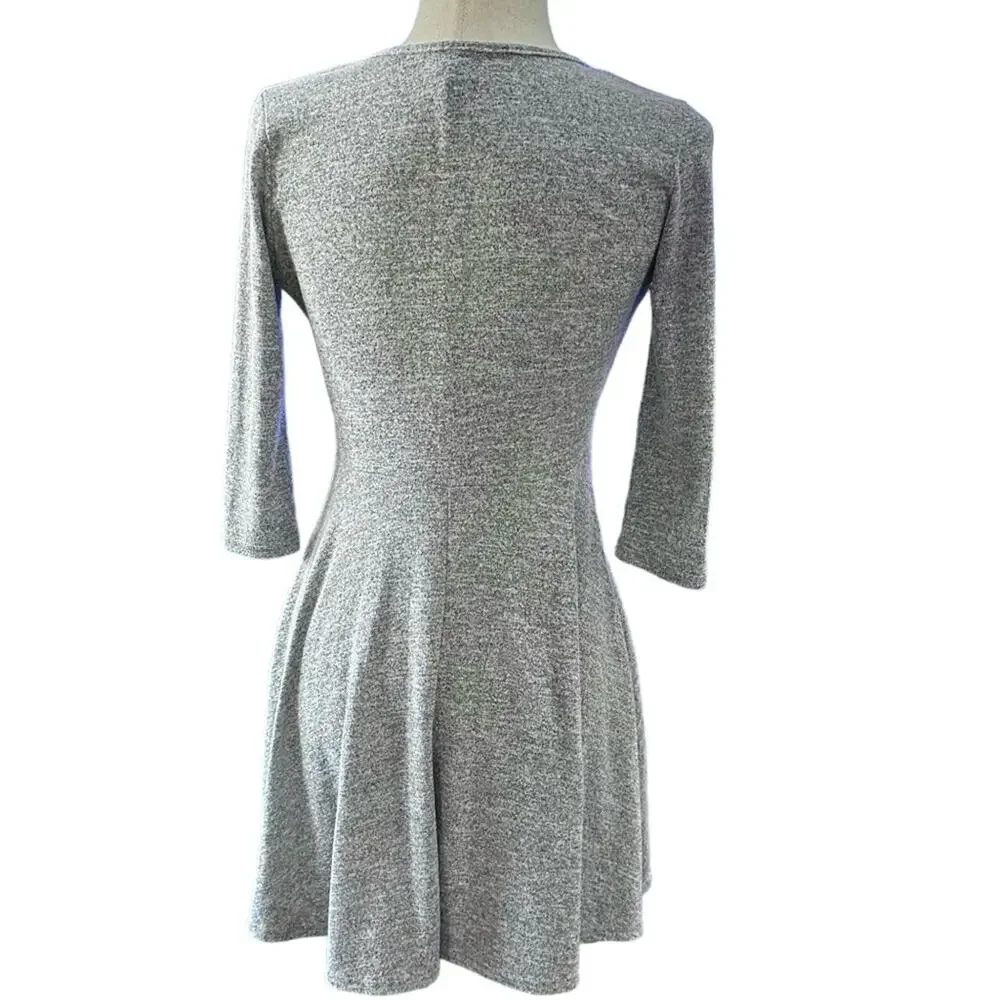 Influence Women's Size 12 Gray V-Neck‎ Long Sleeve Mini Dress - Picture 3 of 8